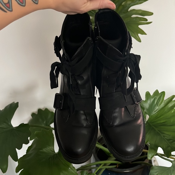 UGG combat boots vegan - Picture 4 of 5